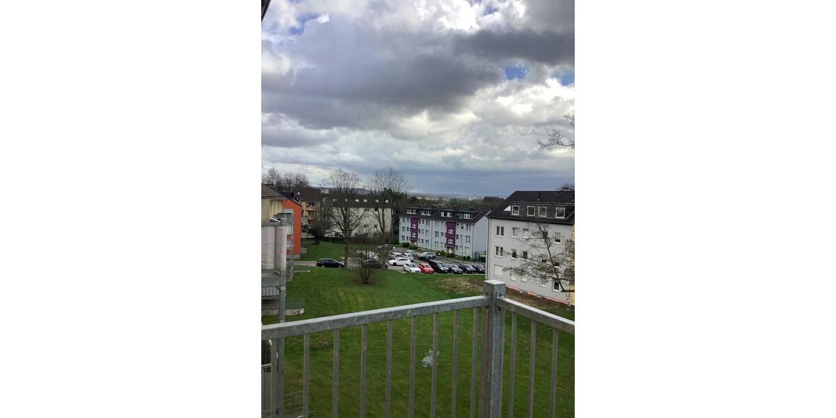 Schön aufgeteilte 2 Zimmer, mit Balkon und Wannenbad 2 zimmer