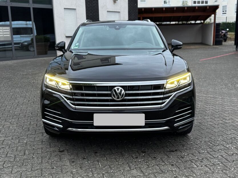 VW Touareg 158.590 km 40.000 € Marl 45772