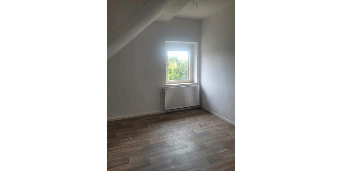 Dachgeschoßwohnung Witten Heven - 5 Zimmer, 78 m&sup2;, 725&euro; | Angebot:25484285