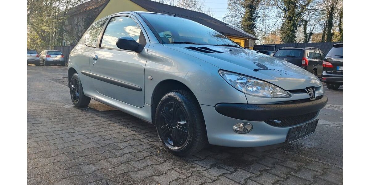 Peugeot 206 134.500 km 1.650 &euro; Essen 45326