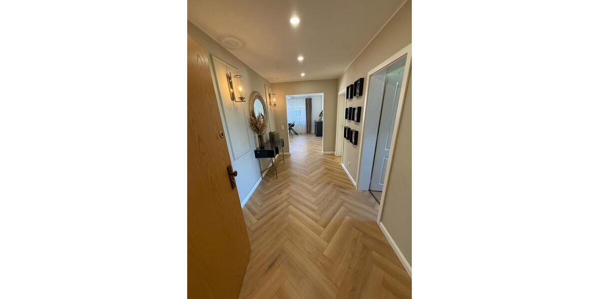 Etagenwohnung Lünen Brambauer - 3 Zimmer, 96 m&sup2;, 1.370&euro; | Angebot:26169944