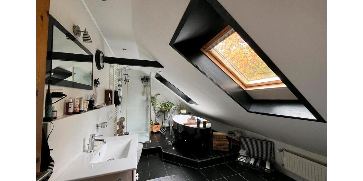 Mehrfamilienhaus, Wohnhaus Wuppertal Gemarkung Ronsdorf - 8 Zimmer, 275 m&sup2;, 450.000&euro; | Angebot:25761667