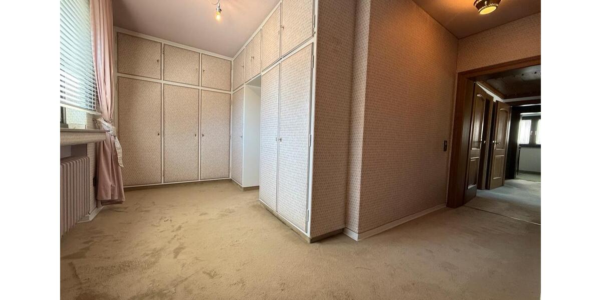 Einfamilienhaus Gladbeck - 7 Zimmer, 185 m&sup2;, 2.600&euro; | Angebot:26397453