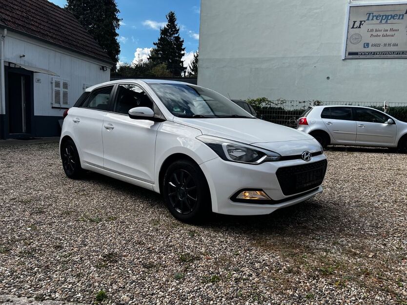 Hyundai i20 152.000 km 5.999 € Marl 45770