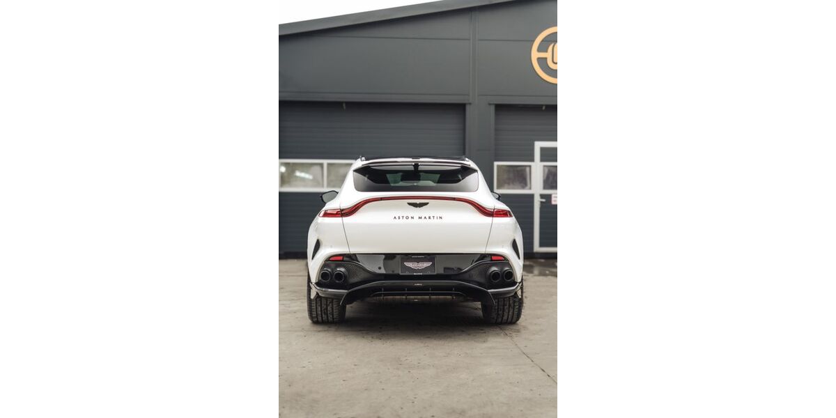 Aston Martin DBX 12.500 km 137.900 &euro; Velbert 42553