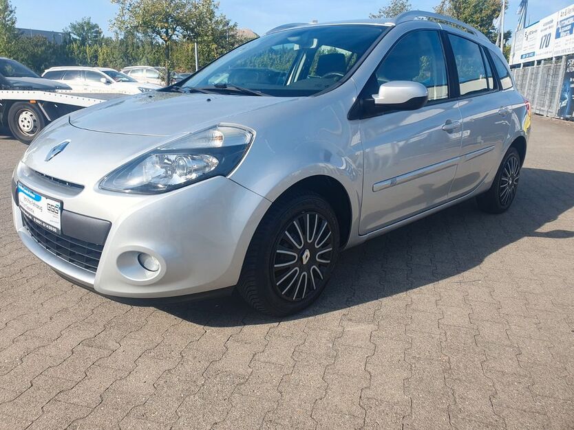 Renault Clio 39.998 km 8.490 € Essen 45326
