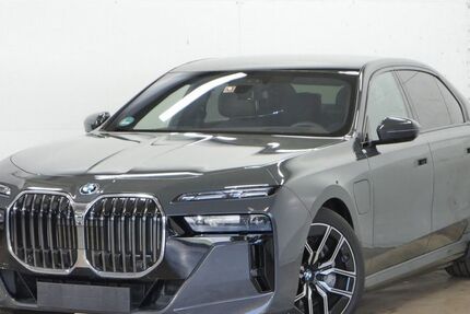 BMW 750 15.600 km 97.770 &euro; Mülheim 45472