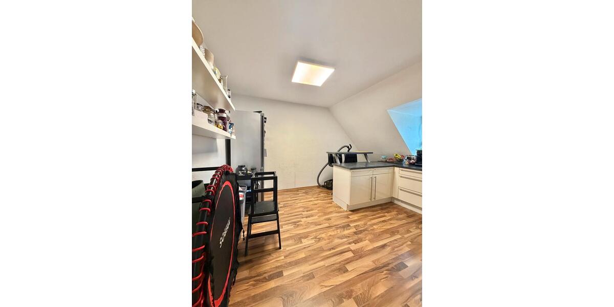 Dachgeschoßwohnung Dortmund Eving - 3 Zimmer, 76 m&sup2;, 665&euro; | Angebot:27565925