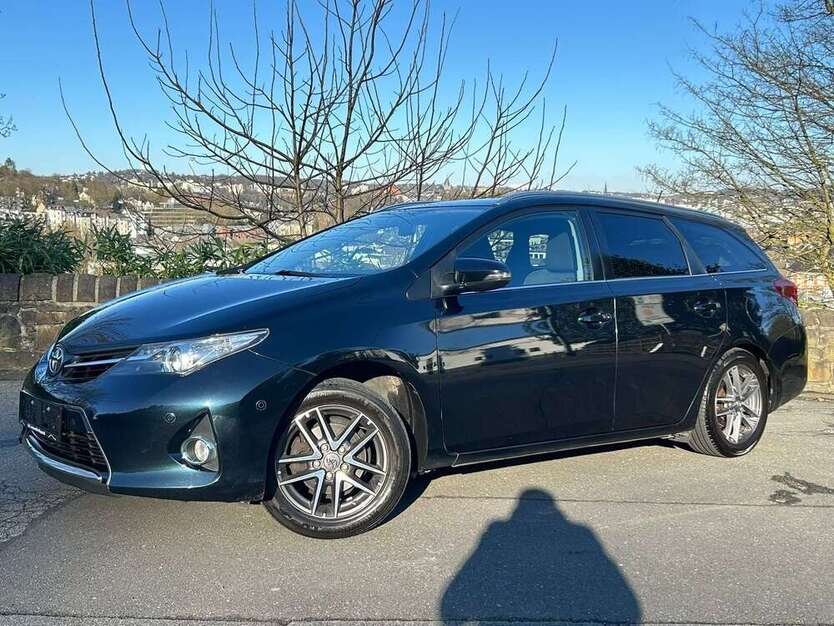 Auris