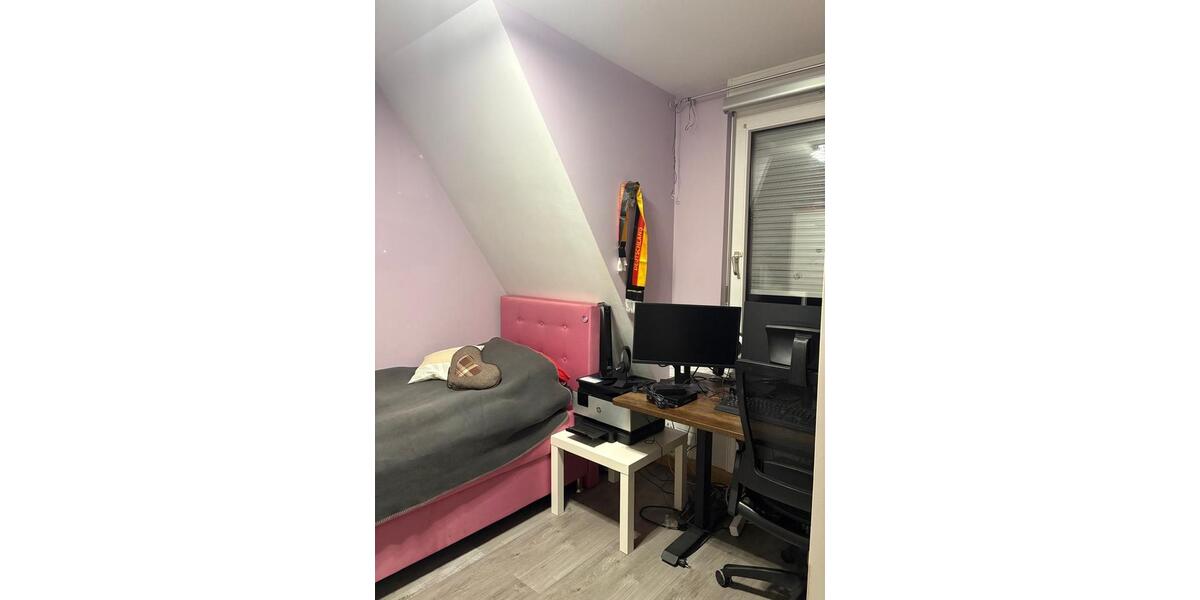 Reihenmittelhaus in Dortmund Dorstfeld mit Garten zu vermieten 3 zimmer