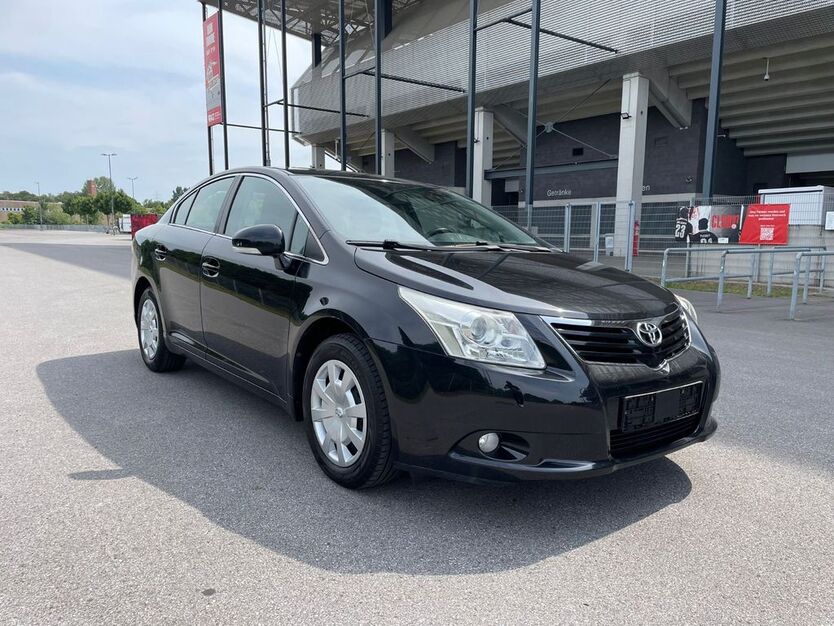 Toyota Avensis 130.000 km 5.490 € Essen 45356