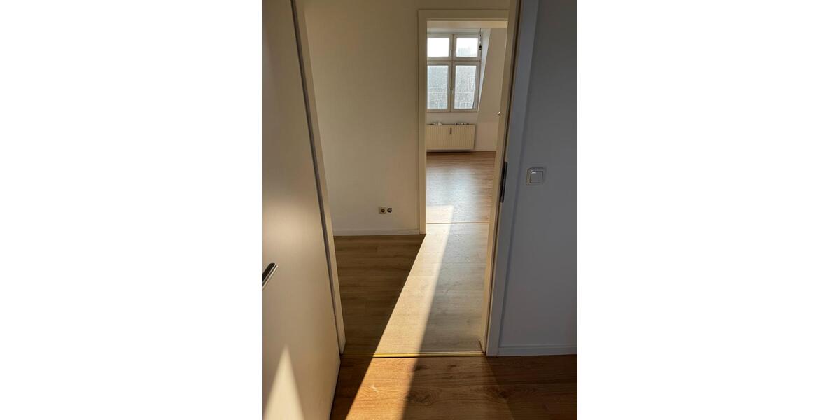 2 Zimmer,K.D.B.alles neu kein Balkon kein Balkon zimmer