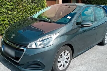 Peugeot 208 98.000 km 5.350 € Mettmann 40822