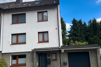 Haus Mülheim an der Ruhr Mellinghofen - 9 Zimmer, 248 m&sup2;, 679.000&euro; | Angebot:24611100