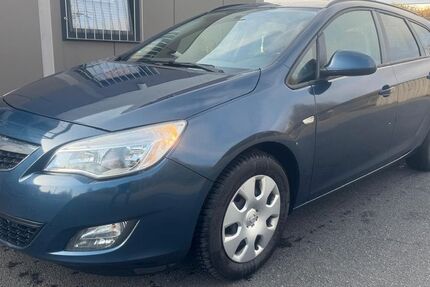 Opel Astra 214.000 km 2.350 &euro; recklinghausen 45659