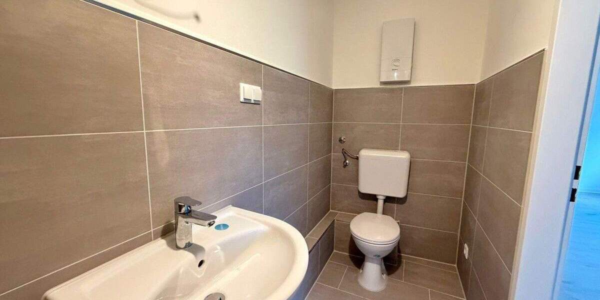 2 Zimmer Wohnung - Erstbezug nach Sanierung 2 zimmer