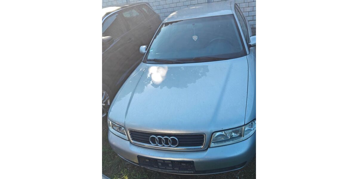 Audi A4 150.000 km 1.850 &euro; Bottrop 46236