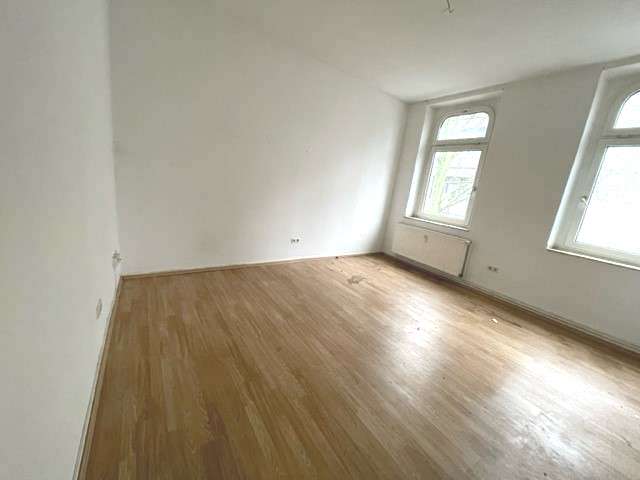 Wohnung zum Mieten in Duisburg 350 € 58.65 m²