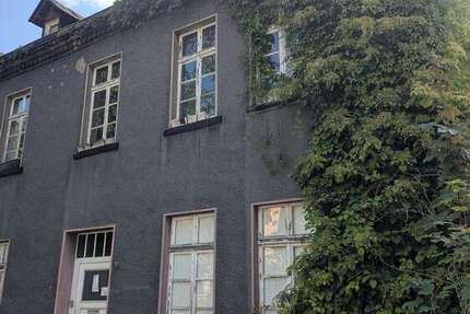 Haus zum Kaufen in Bochum 445.000 € 376 m² 10 zimmer