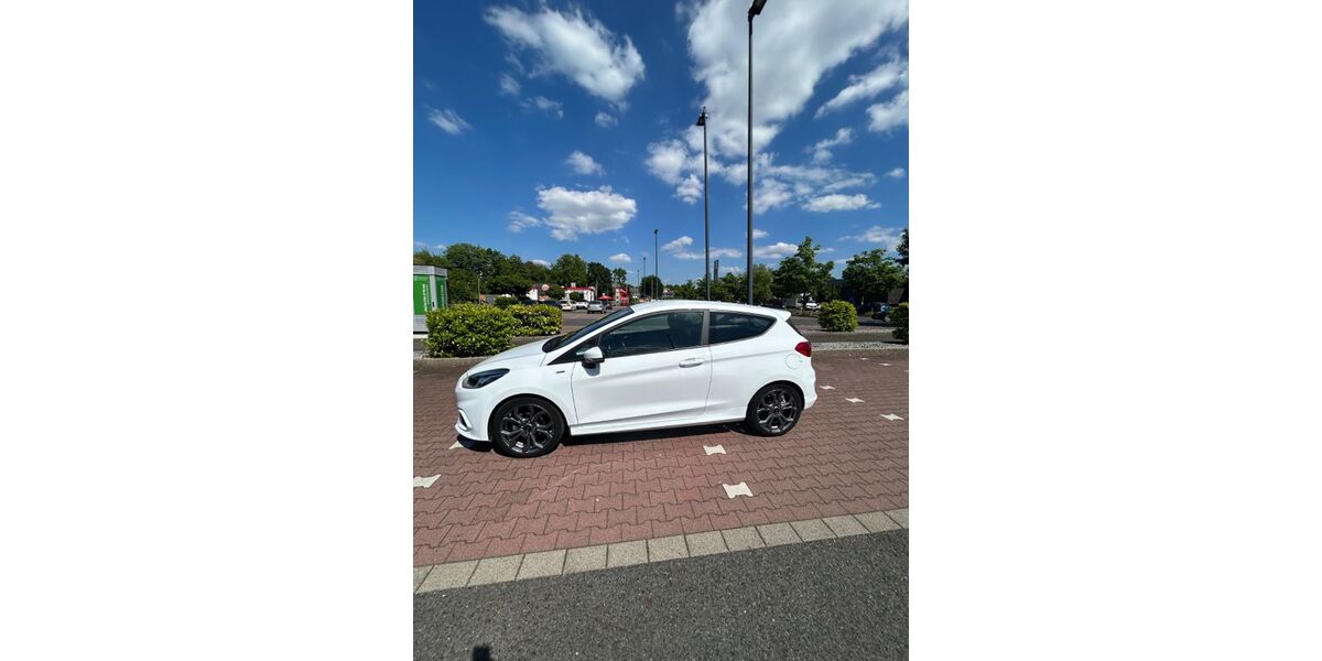 Ford Fiesta 29.870 km 10.990 &euro; Dortmund 44388