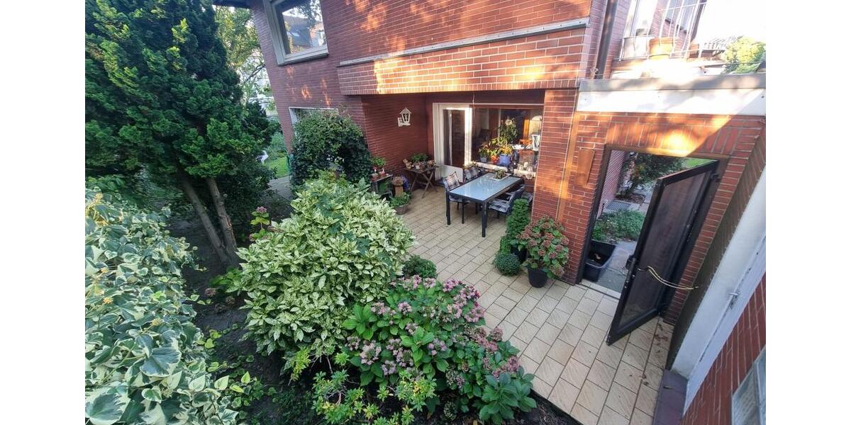 Wohnhaus mit aktuell zwei Wohnungen, einem Gästezimmer und Keller zimmer