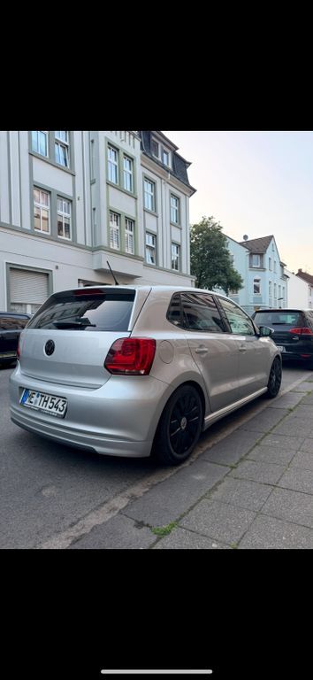 VW Polo 129.000 km 6.400 € Velbert 42553