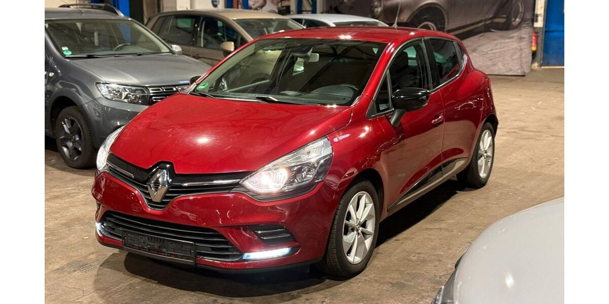 Renault Clio 112.000 km 8.390 &euro; Wuppertal 42349