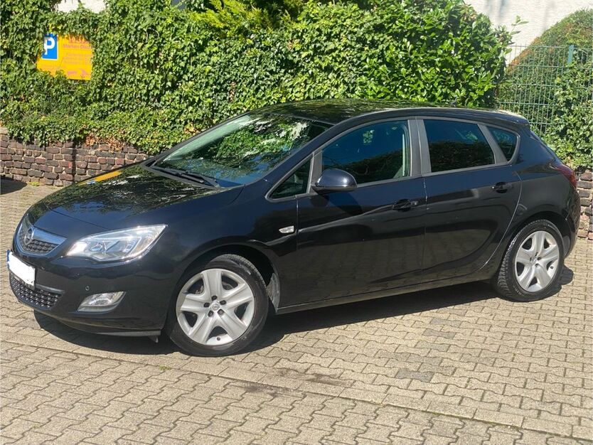 Opel Astra 169.000 km 3.099 € Holzwickede 59439