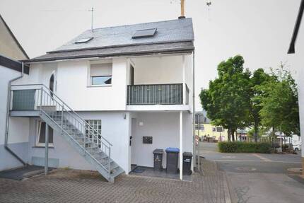 Zweifamilienhaus mit Garage, Garten und guter Anbindung nach Trier & Luxemburg