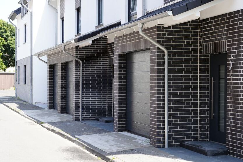 Provisionsfrei* Neubau Einfamilienhaus mit PV 10,4 KW integrierter Garage Energiebedarf 22,4 kWhm2a