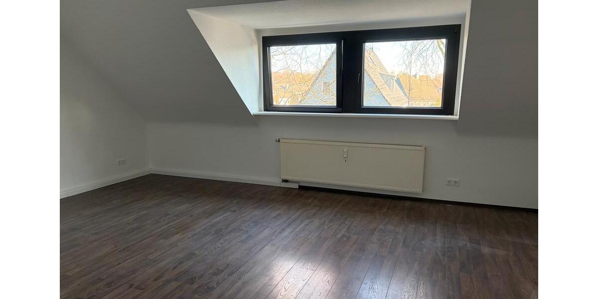 Nichtraucher DG Wohnung renoviert 3 zimmer