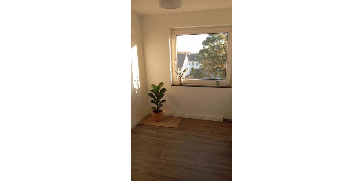 Etagenwohnung Gelsenkirchen Ückendorf - 4 Zimmer, 75 m&sup2;, 562&euro; | Angebot:25782970