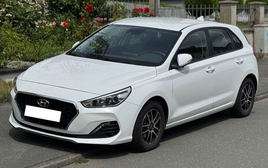 i30
