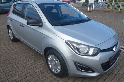 Hyundai i20 81.997 km 5.890 &euro; Hattingen (bei Bochum) 45527