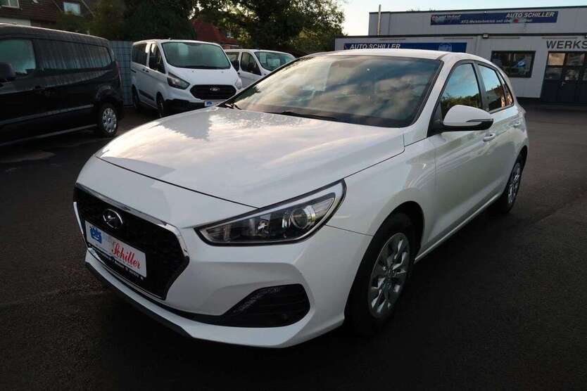 Hyundai i30 55.600 km 14.700 € Bochum 44803