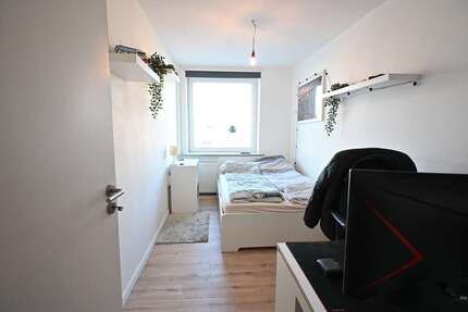 Wohnung Bochum Innenstadt - 3 Zimmer, 82 m&sup2;, 870&euro; | Angebot:25798170