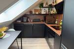 Modernes, helles sowie gemütliches Dachgeschoss mit 2 Zimmern, Küche, Diele, Bad mit Fenster