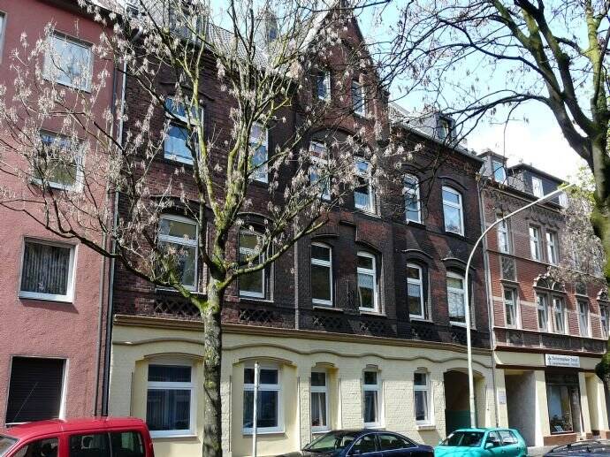 Großzügig gestaltete 3,5 Raum-Wohnung mit Garten-Hofnutzung