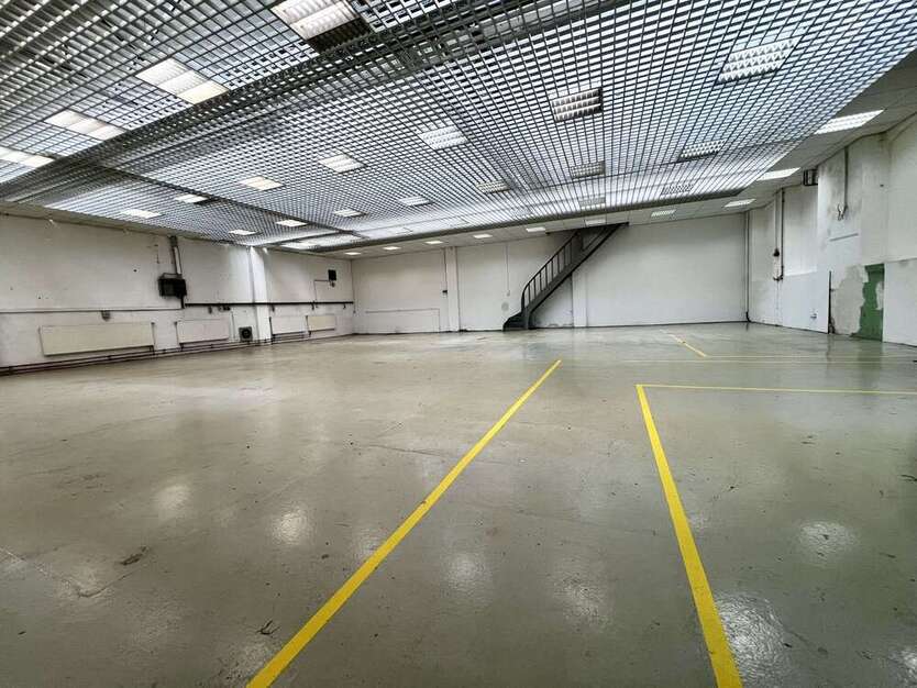 Halle in Wuppertal 4.900 € 1130 m²