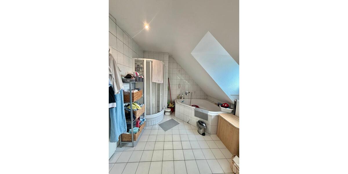 Dachgeschoßwohnung Dortmund Eving - 3 Zimmer, 76 m&sup2;, 665&euro; | Angebot:27565925