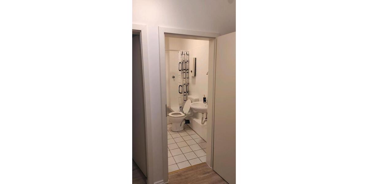 Erdgeschoßwohnung Oberhausen - 2 Zimmer, 36 m&sup2;, 320&euro; | Angebot:26020401