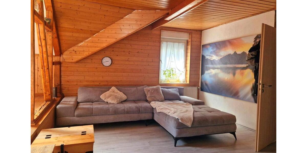 Dachgeschoßwohnung Bochum Höntrop - 3.5 Zimmer, 86 m&sup2;, 775&euro; | Angebot:25784116