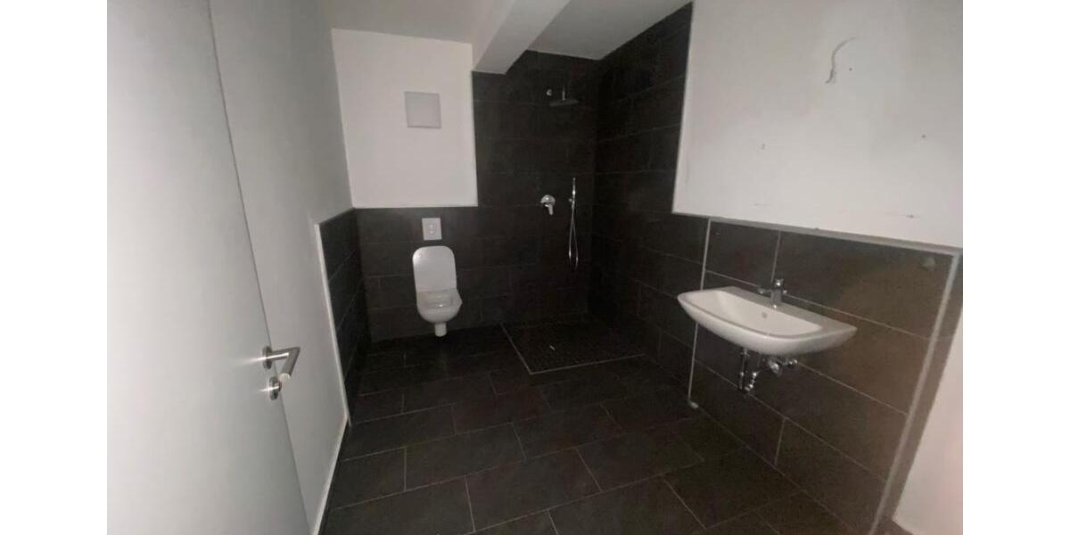 Helle 4-Zimmer Wohnung im 3. OG mit Aufzug in Weitmar-Mitte 4 zimmer