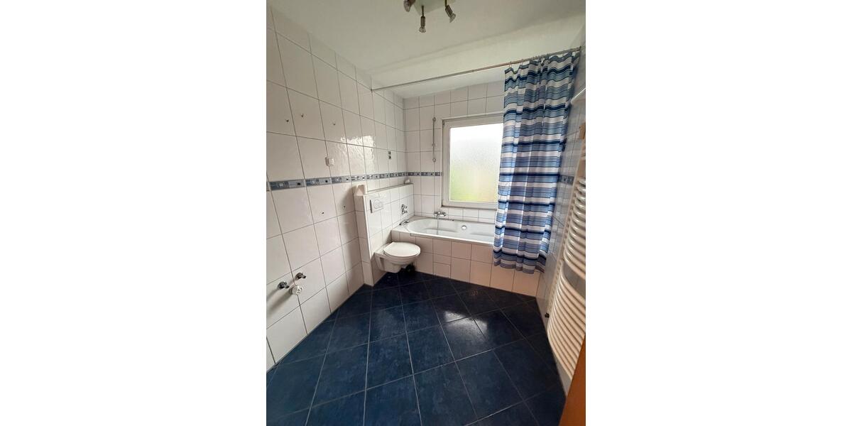 Etagenwohnung Essen Stadtbezirk VI - 4 Zimmer, 100 m&sup2;, 1.100&euro; | Angebot:25596582