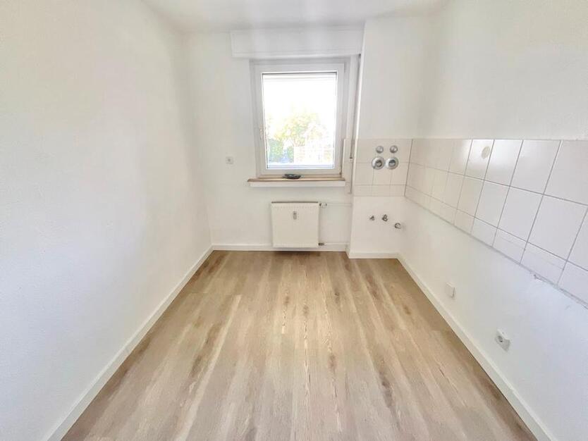 Schöne Erdgeschosswohnungwohnung mit 3 Zimmern und Balkon zimmer