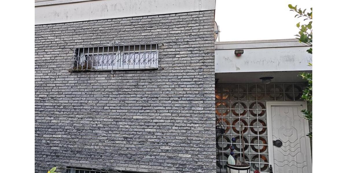 Haus zu verkaufen - 70er Jahre Bungalow am Haardrand 8 zimmer