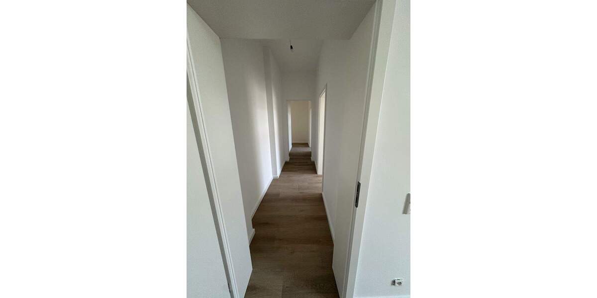 Etagenwohnung Wuppertal Langerfeld - 5 Zimmer, 127 m&sup2;, 1.150&euro; | Angebot:25716410