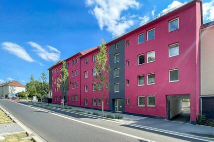 1 Zimmer - renoviert - zentrale Lage - Einbauküche