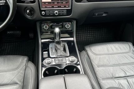 VW Touareg 129.500 km 22.999 € Essen 45138