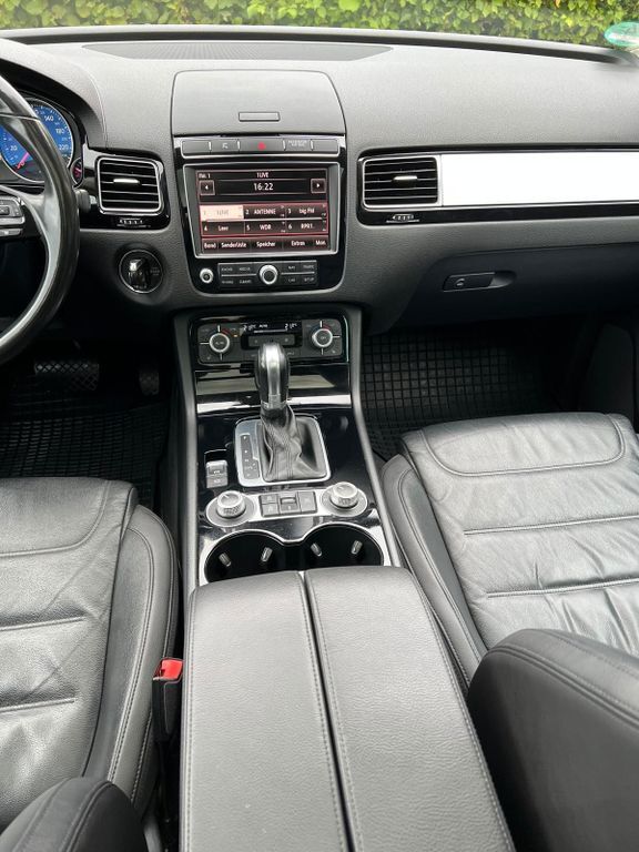 VW Touareg 129.500 km 22.999 € Essen 45138